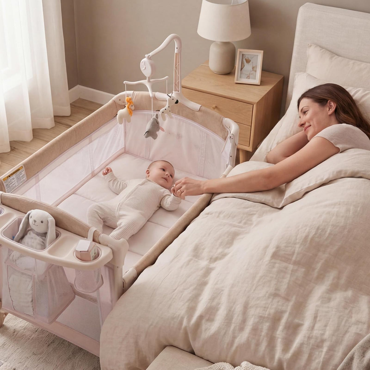 4 in 1 Pack and Play with Bassinet, Changing Table, Playpen and Carry Bag V680088